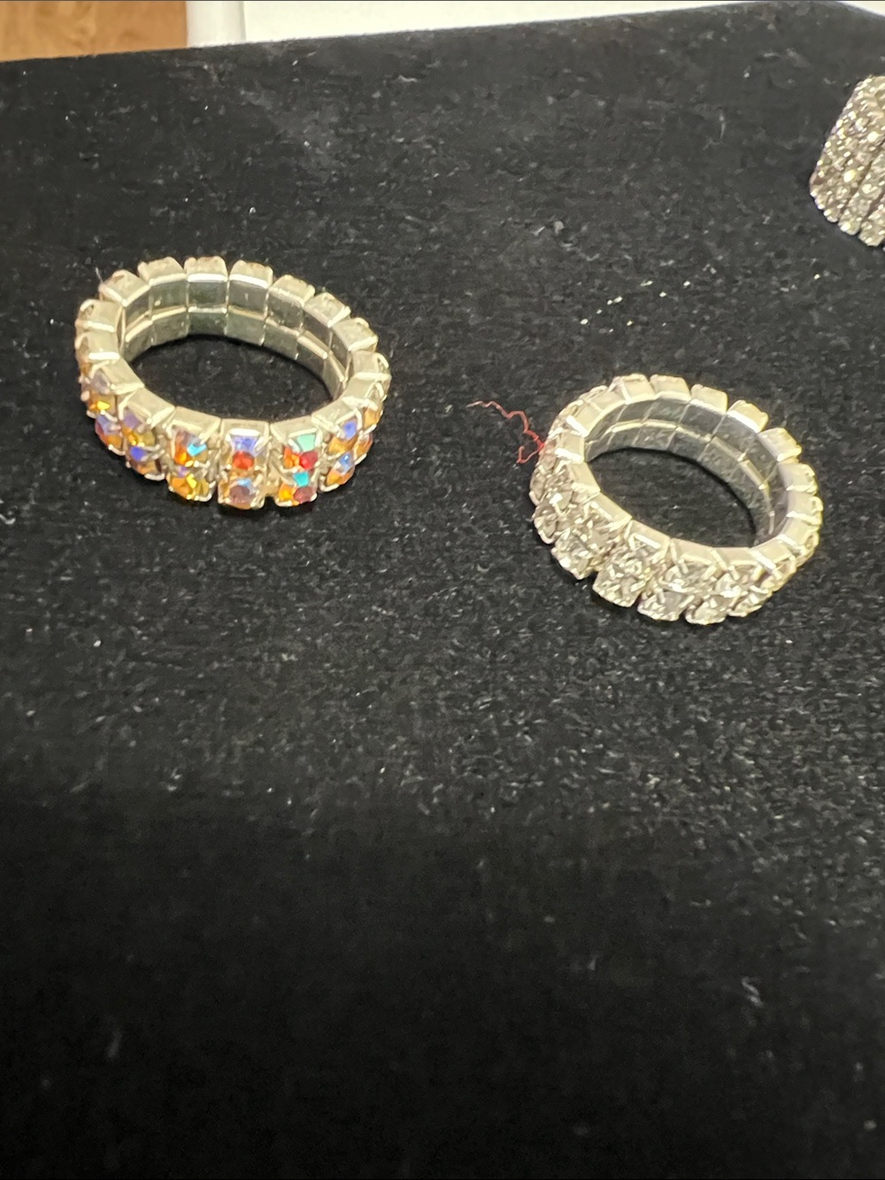 Crystal Pavé Stretch Rings - Clear and Aurora Borealis - Vintage - 5 Rings - Picture 4 of 16